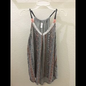 Cute sleeveless Top in Excellent condition